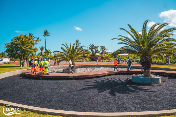 Aménagements sur les berges de la Rivière des Galets